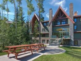Hotel Resort At Canmore Banff