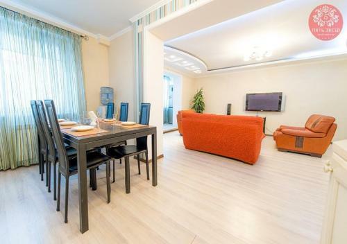 Apartamento Five Stars Stadion Lokomotiv