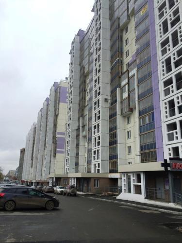 Apartment On Bratyev Kashirinykh 115