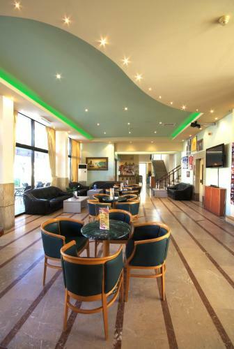 Poseidon Hotel And Apartments