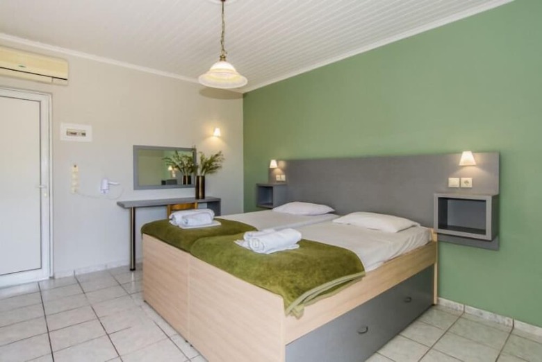 Zante Plaza Hotel & Apartments