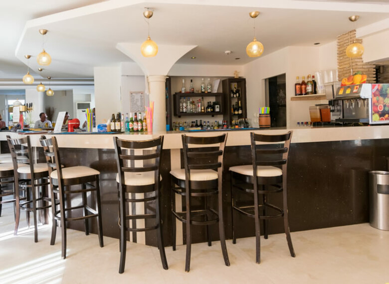 Zante Plaza Hotel & Apartments