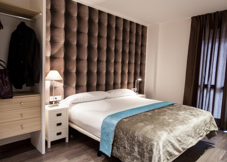 Hotel Cosmopolita Apartments Consell De Cent