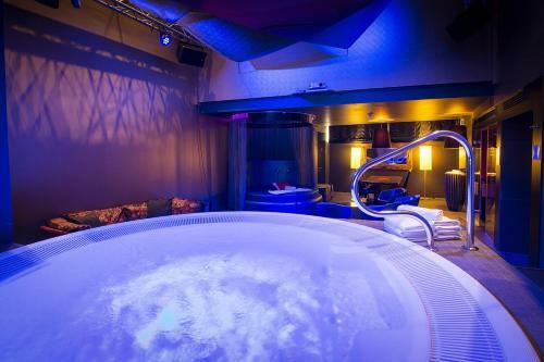 Thehotel (adults Only)
