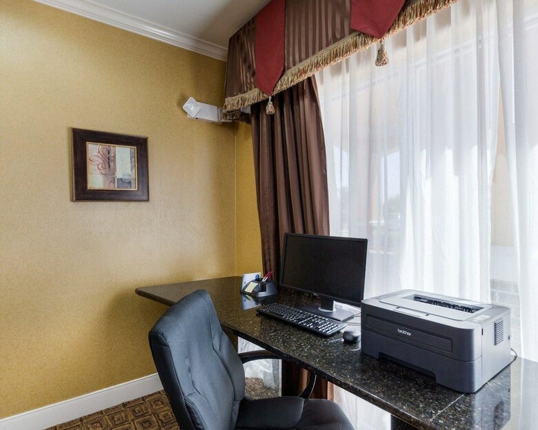 Hotel Comfort Suites Pearland - South Houston
