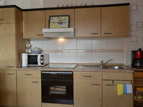 Cozy Apartment In Strotzbusch Near Eifel Center