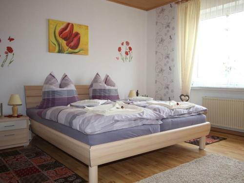 Cozy Apartment In Strotzbusch Near Eifel Center