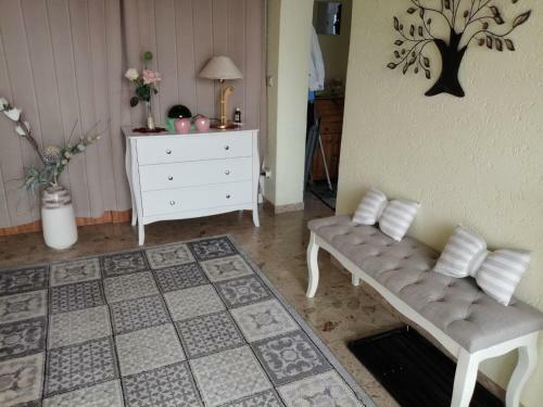 Cozy Apartment In Strotzbusch Near Eifel Center