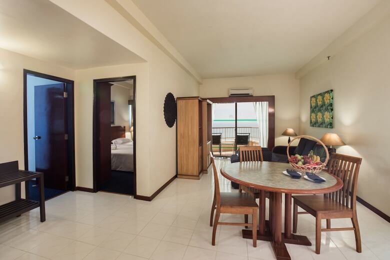 Hotel Rainbow Paradise Beach Resort