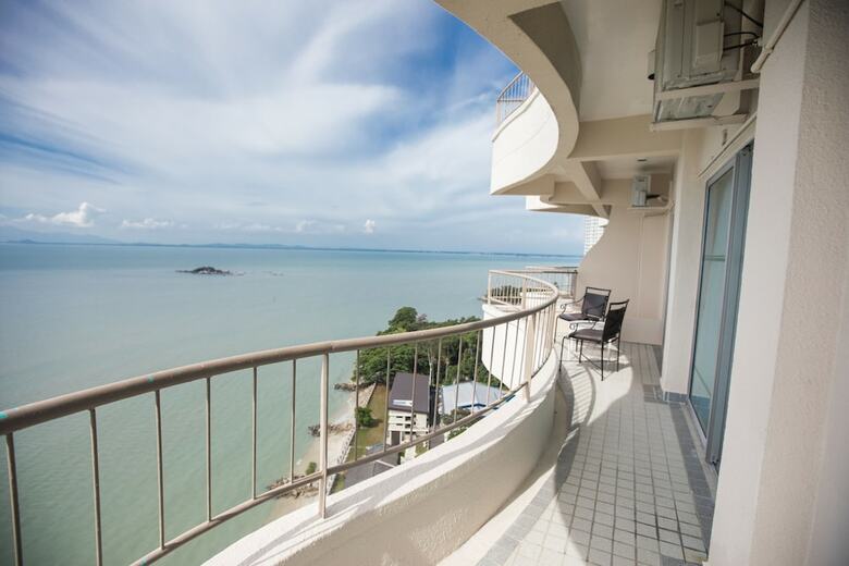 Hotel Rainbow Paradise Beach Resort