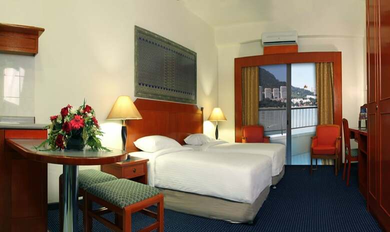 Hotel Rainbow Paradise Beach Resort