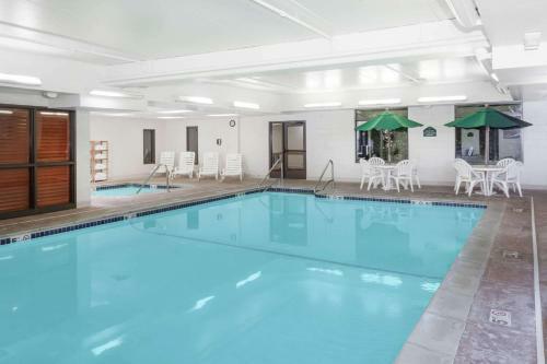 Hotel Wingate By Wyndham Peoria