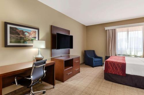 Hotel Comfort Inn & Suites Page