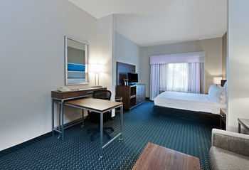 Holiday Inn Express Hotel & Suites Pharr
