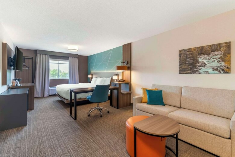 Hotel Comfort Inn & Suites
