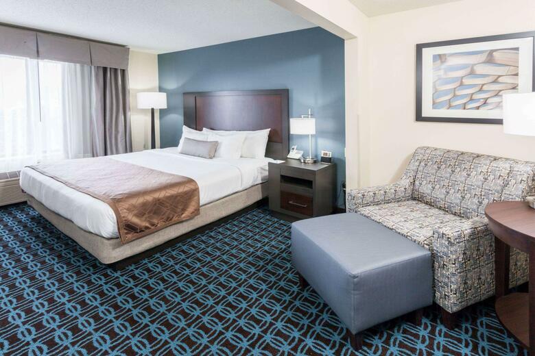 Hotel Wingate By Wyndham Schaumburg / Convention Center