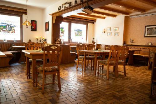 Hostal G�stehaus K�hn's Weinschenke