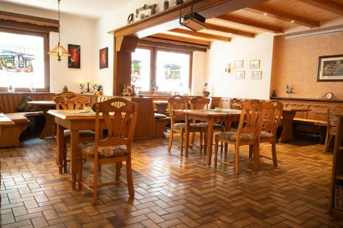 Hostal G�stehaus K�hn's Weinschenke