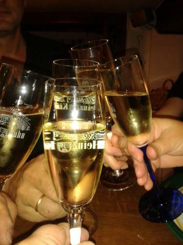 Hostal G�stehaus K�hn's Weinschenke
