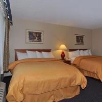 Hotel Clarion Inn & Suites