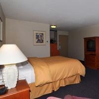Hotel Clarion Inn & Suites