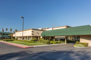 Hotel Clarion Inn & Suites