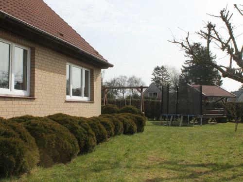 Comfy Farmhouse In Brusow With Garden