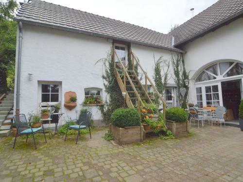 Romantic Ground-floor Apartment For 2 People