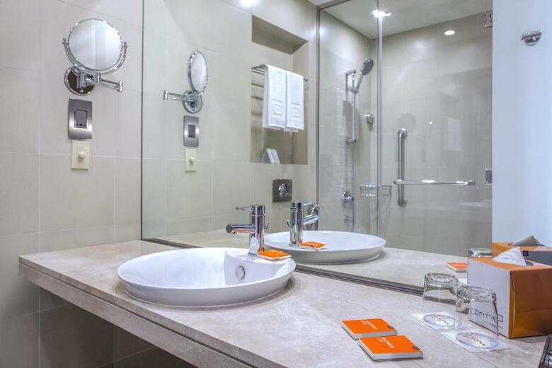 Hotel Centro Rotana Sharjah