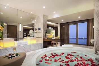 Hotel Crowne Plaza Shanghai Harbour City