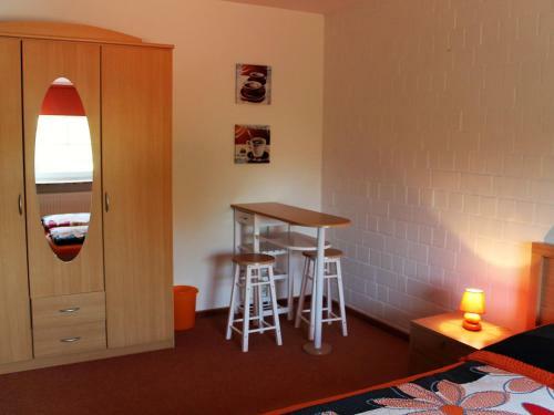 Zum T�nzelnden Pony Gro�