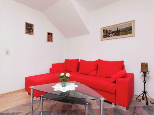 Cosy Apartment In Mullenborn With Terrace