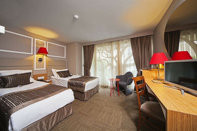 All Seasons Hotel