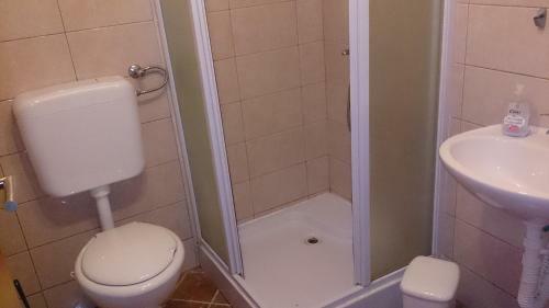 Hostal Triple Room Bilje 14318d