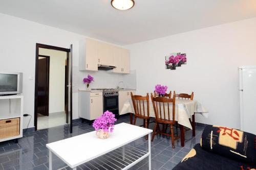 Apartments By The Sea Prigradica (korcula) - 9288