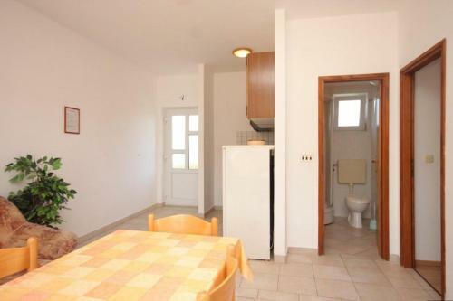 Apartments With A Parking Space Bozava (dugi Otok) - 8123