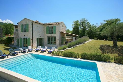 Brkac Villa Sleeps 8 Pool Wifi
