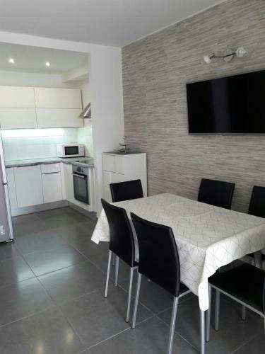 Apartment Brodarica 4195a