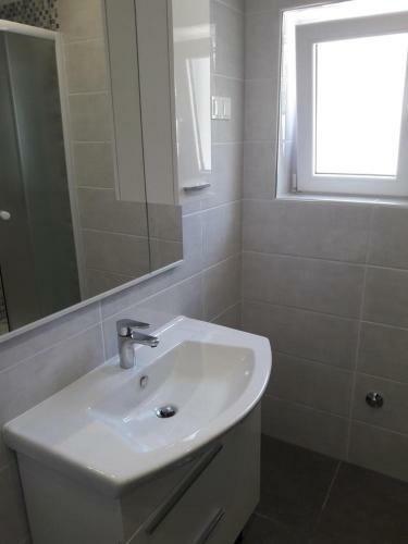 Apartment Brodarica 4195a