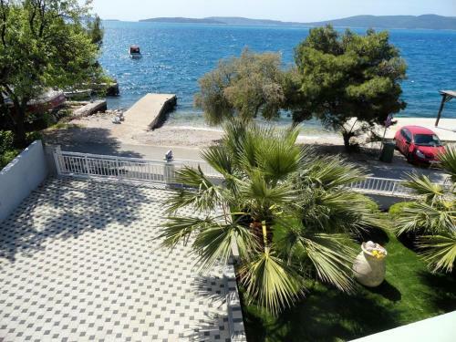 Apartment Brodarica 4195a