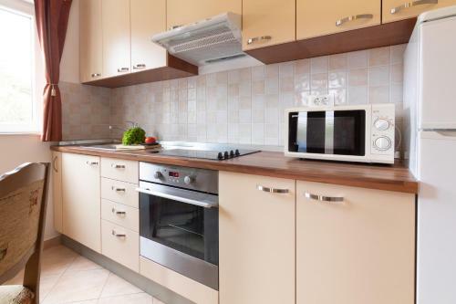 Apartments Villa Korina