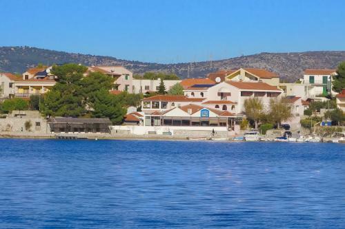 Hostal Pansion Zlatna Ribica