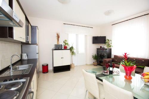 Apartments With A Parking Space Brsecine (dubrovnik) - 9098