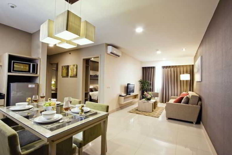 Hotel Grand Whiz Kelapa Gading