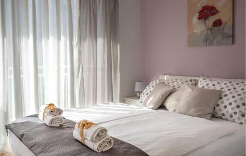 Three-bedroom Apartment In Zagvozd