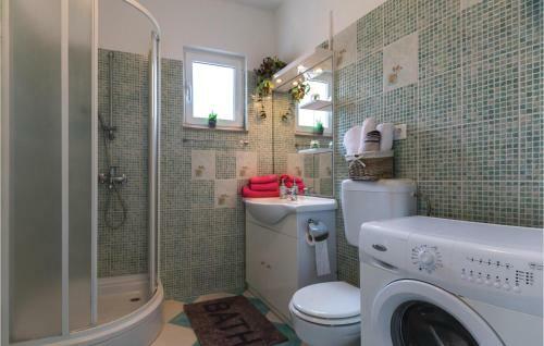 Three-bedroom Apartment In Zagvozd