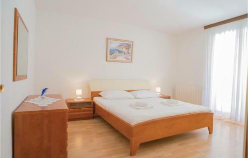 Three-bedroom Apartment In Rastovac