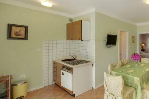 Apartments By The Sea Zavala (hvar) - 2986