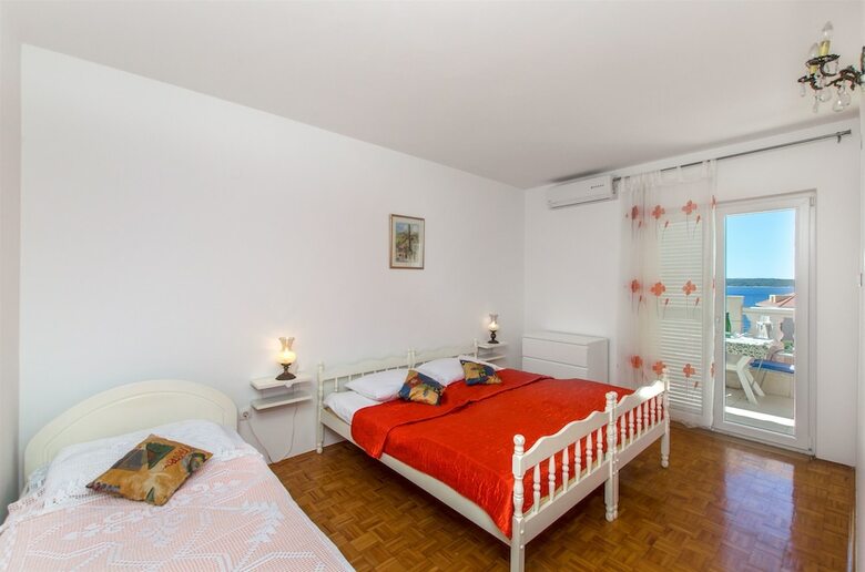 Apartments Ljiljana