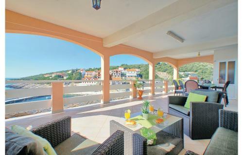 Apartment Zavalatica With Sea View III